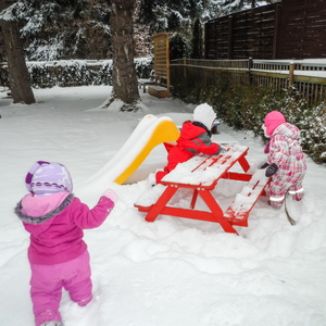 Spielen im Schnee